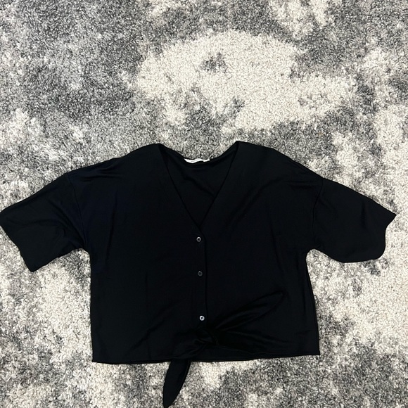 Black crop button tie short sleeve top size large - Picture 1 of 4